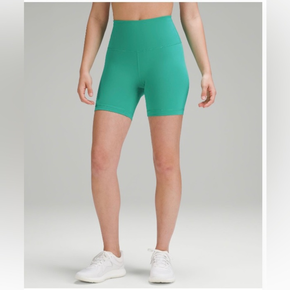 NWT - Lululemon Wunder Train Kelly Green 6” shorts - Size 10